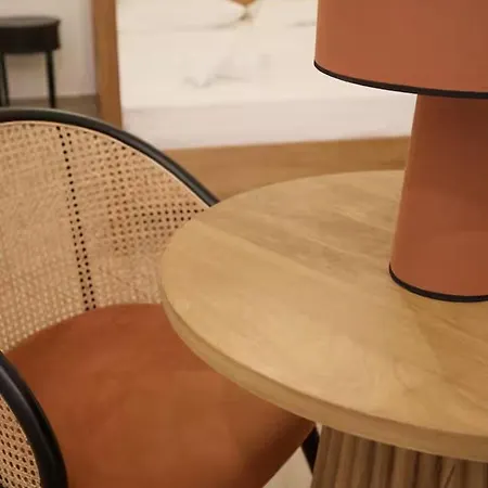 Flat Number 14 * ميلان